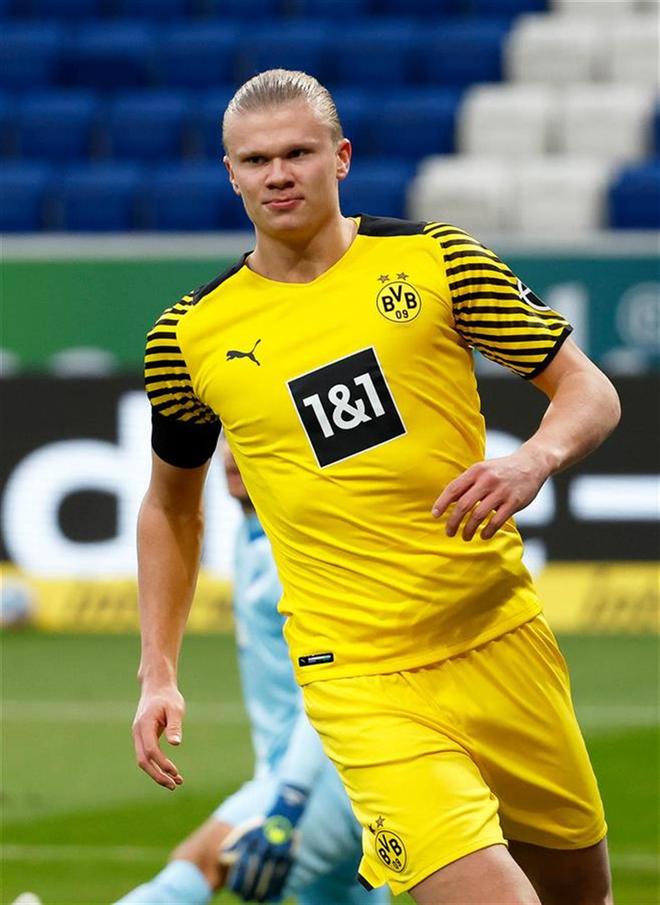 已成惯例，阿根廷足协主席赛前晒与梅西、德保罗合照（阿足协主席赛前惯例：晒与梅西、德保罗合影）