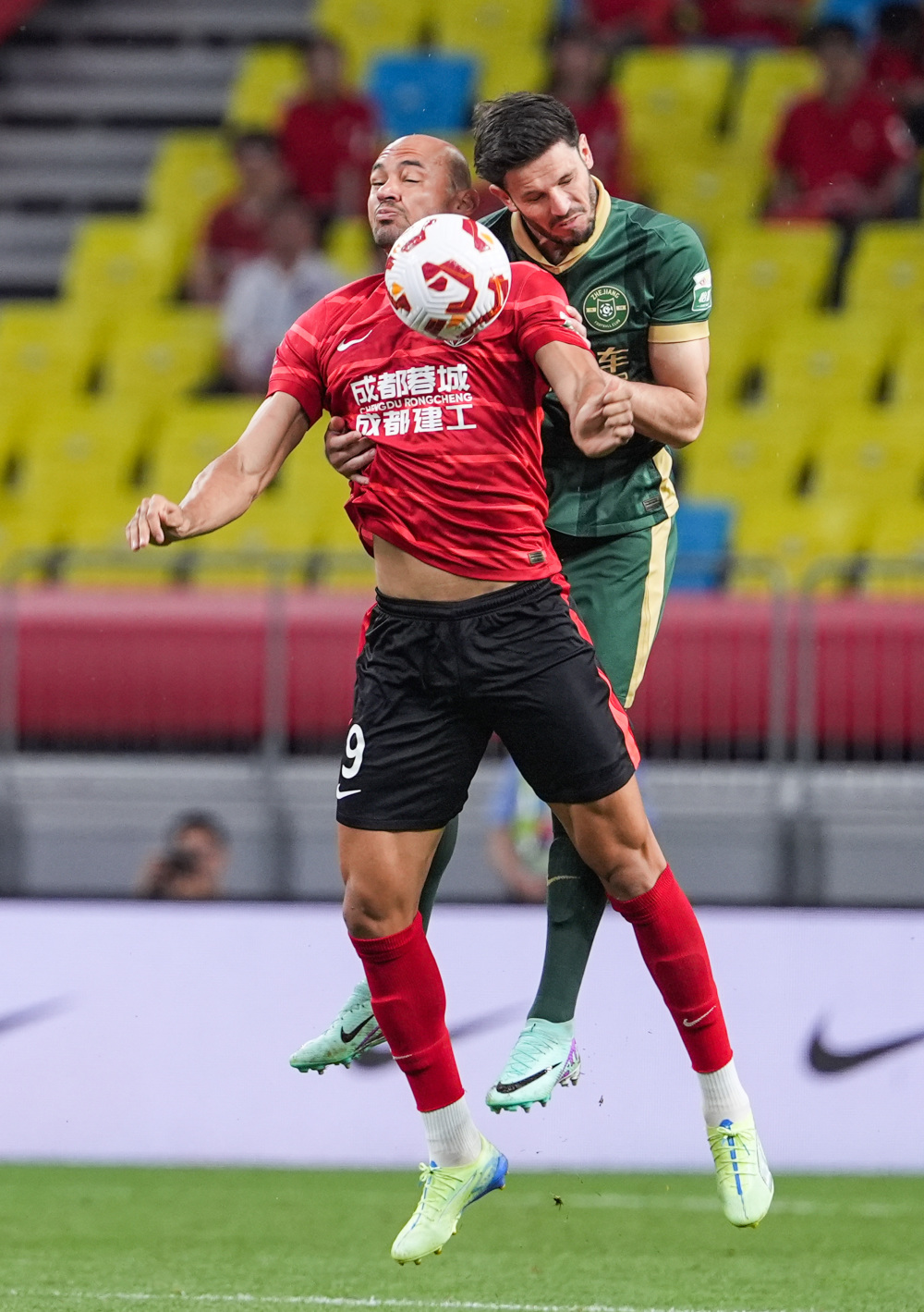 徐正源：看到中超排名低很伤心，我们应拯救中国足球的尊严（徐正源：中超排名低令人痛心，必须捍卫中国足球的尊严）