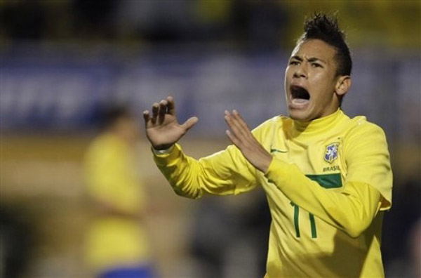 科隆vs法兰克福：卡明斯基、侯赛因巴希奇首发，格策、堂安律出战