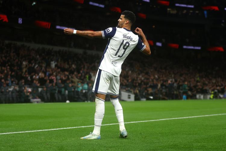 莫兰特和克莱赛后互喷险些爆发冲突，被队友和教练组及时拉开