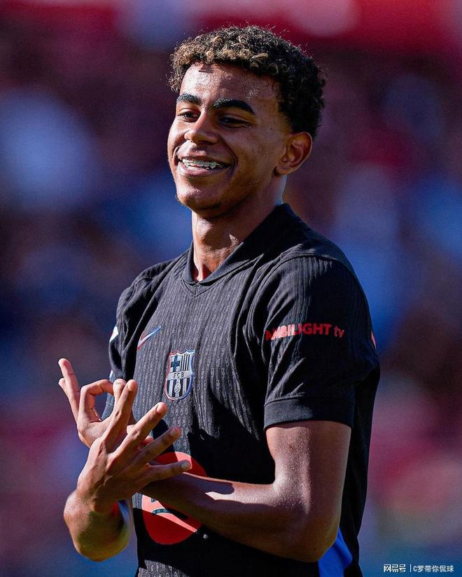 德转列欧洲俱乐部球衣胸前广告年赞助费TOP10：曼城8000万第1