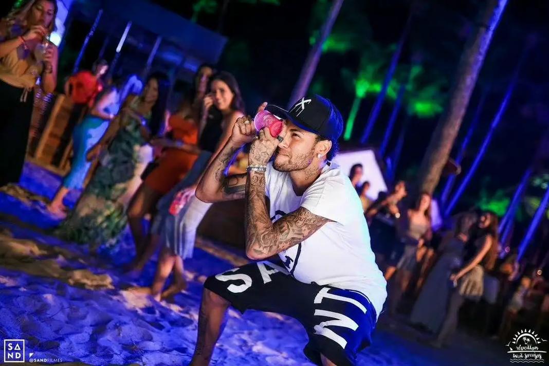 佩杜拉：虽然莫拉塔赛季至今13场0进球，但科莫依然信任他