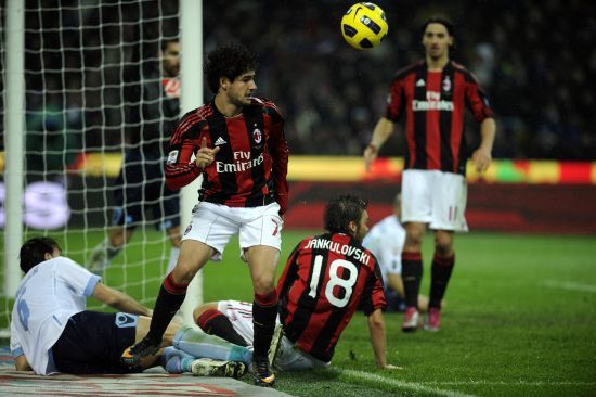 足球报：国安五夺足协杯冠军，憋屈半年终于可以痛快一回