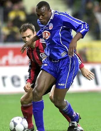 决战时刻梦游！康宁汉姆15中5得到17分7篮板7助攻