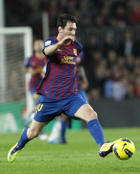 弗里克谈巴萨伤病危机，18岁库巴西创西甲传球纪录（巴萨陷入伤病潮，弗里克发声；18岁库巴西刷新西甲传球纪录）