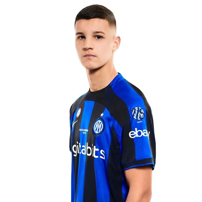 59岁的罗马里奥已与22岁女友分手，巴媒：他又有了新约会对象