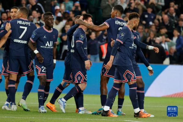 英超最新积分榜：阿森纳2分优势领跑，曼城、维拉紧随（英超积分最新形势：阿森纳以2分优势居首，曼城与维拉紧追不舍）