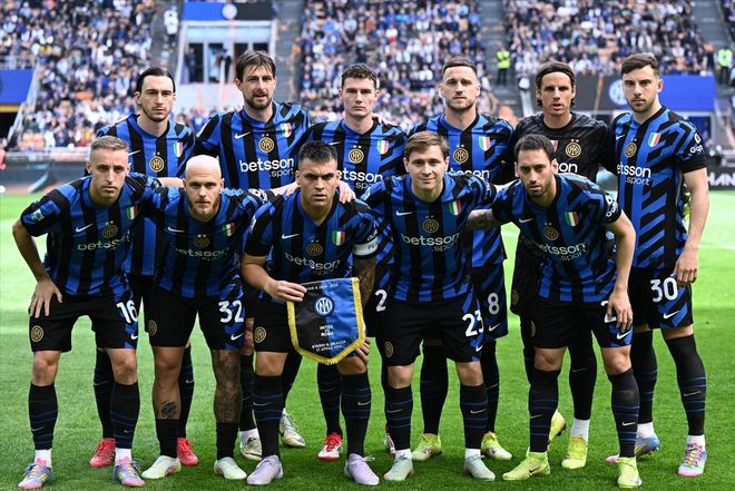 汪士钦熊猫杯首轮解围失误致丢球，末轮报复性动作染红（熊猫杯：汪士钦首战解围失误送丢球，末轮报复动作被红牌罚下）