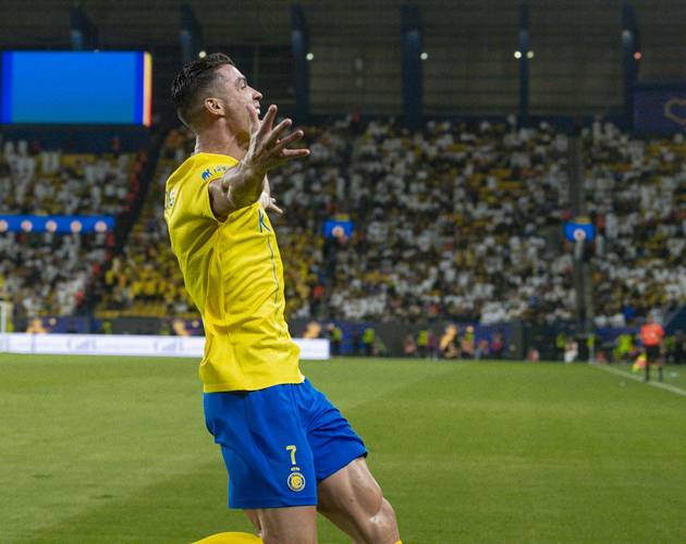 一场4-0！让意甲榜首易主：国米大胜登顶，争冠4强差3分米兰有戏（4-0大胜改写意甲榜首：国米登顶，争冠四强仅差3分，米兰仍有机会）