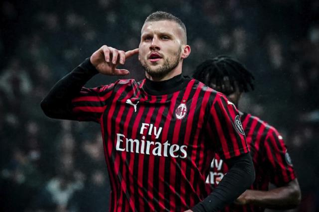 希勒怒喷热刺解雇澳波：足球，真是个愚蠢的运动！（希勒痛批热刺解聘澳波：足球真是太荒谬了！）