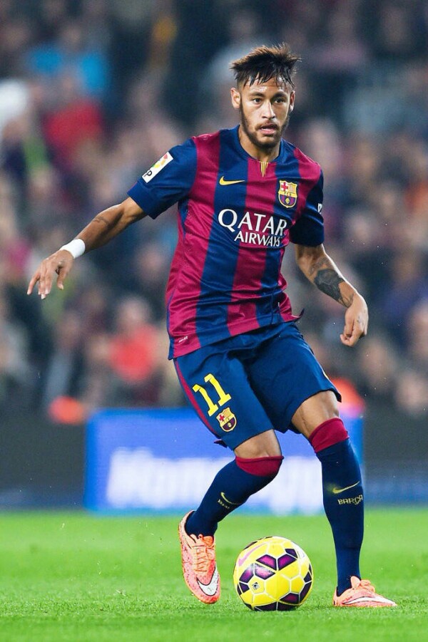 富安健洋：加盟阿贾克斯是全新开始，希望能成为年轻球员榜样（富安健洋：转投阿贾克斯开启新篇章，盼成年轻球员楷模）