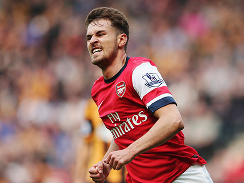 球迷沸腾：这球吹了也太离谱