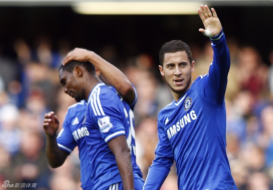 百场里程碑！库巴西成巴萨达此成就第二年轻球员（库巴西达成百场里程碑，成为巴萨史上第二年轻完成此成就的球员）