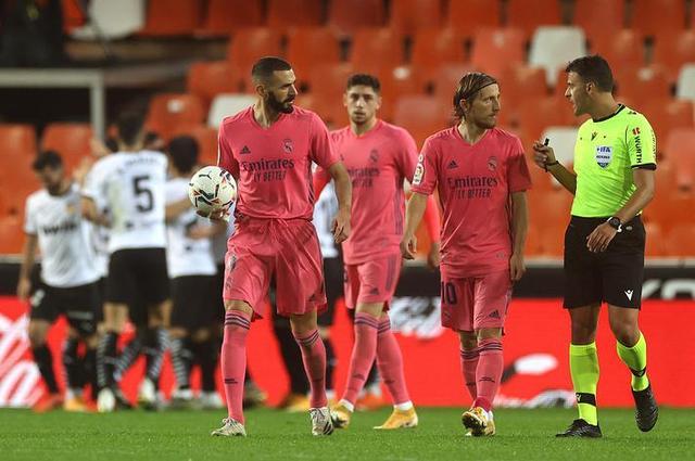 里程碑！科比·怀特生涯三分命中数突破1000记